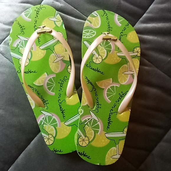 Shoes - Flip flop sandals NWOT